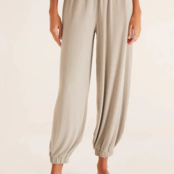 Z Supply Savina Jogger - Picture 2 of 11